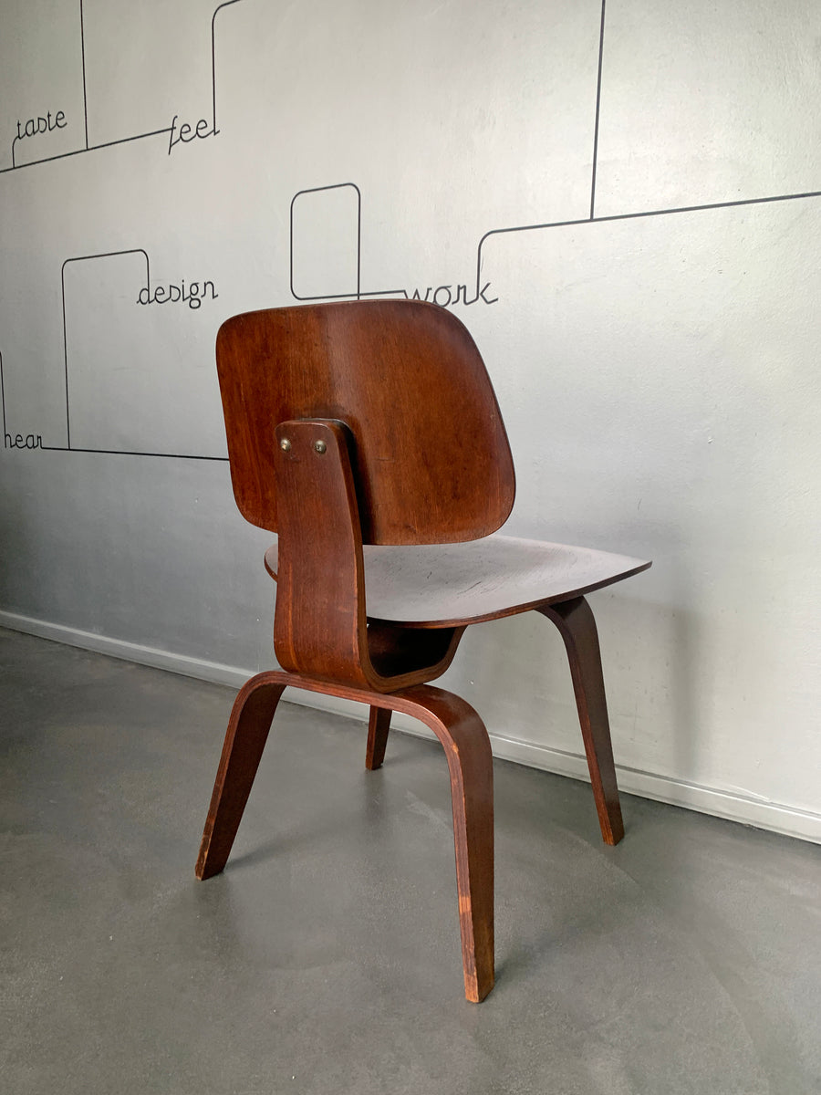 1945 DCW Dining Chair Wood, Charles & Ray Eames for Evans Plywood
