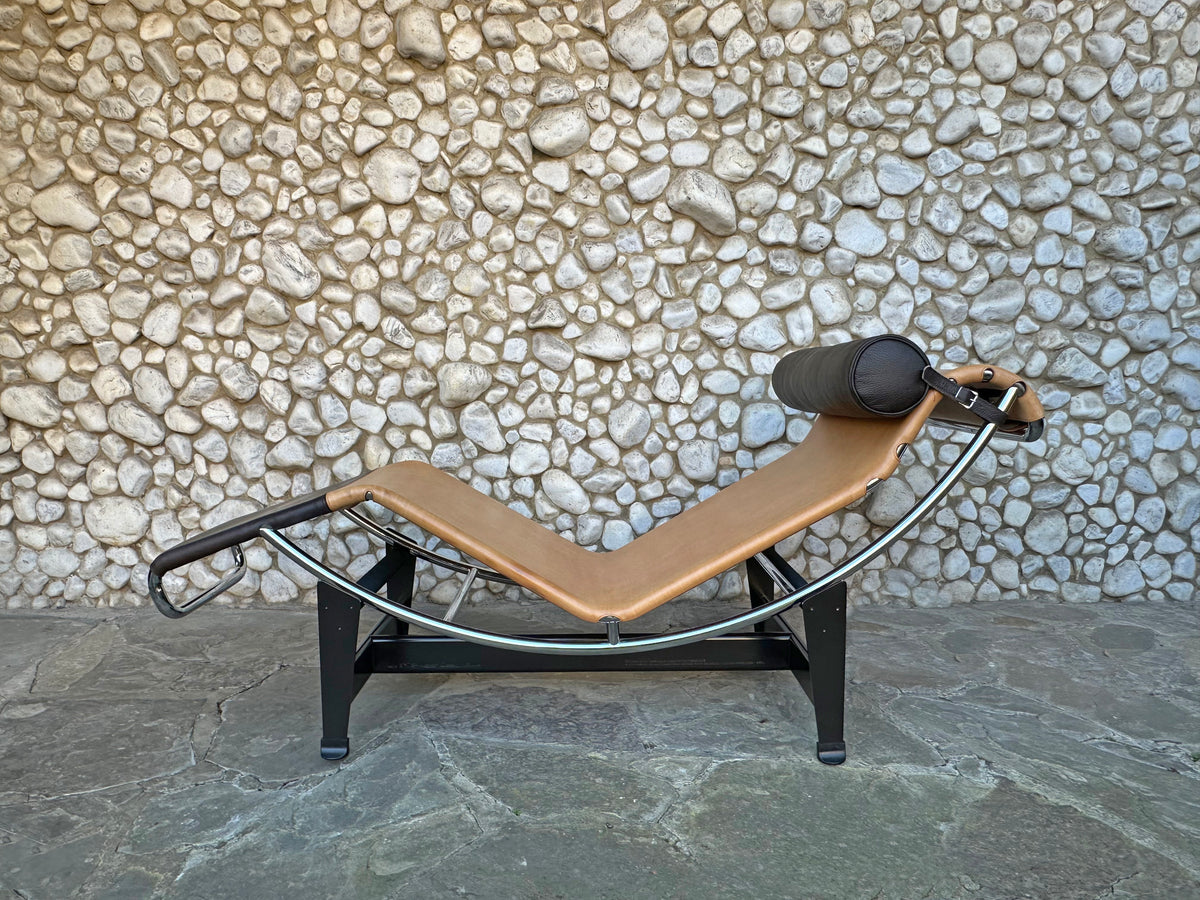 LC4 Cassina x Louis Vuitton Limited Edition Nr. 0355/1000 by