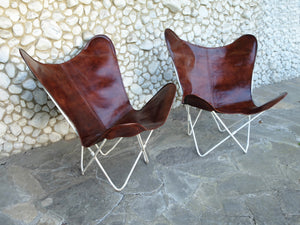 Pair vintage butterfly chairs by Jorge Ferrari Hardoy, disassembly possible, new covers