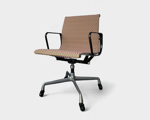Eames EA117 Office Chair, Herman Miller 1960s – New Checker Fabric by Alexander Girard