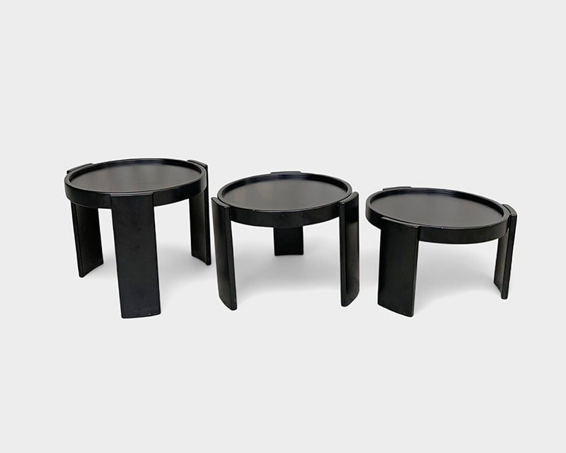 Stacking Tables model 780, Gianfranco Frattini for Cassina, Italy, set of 3
