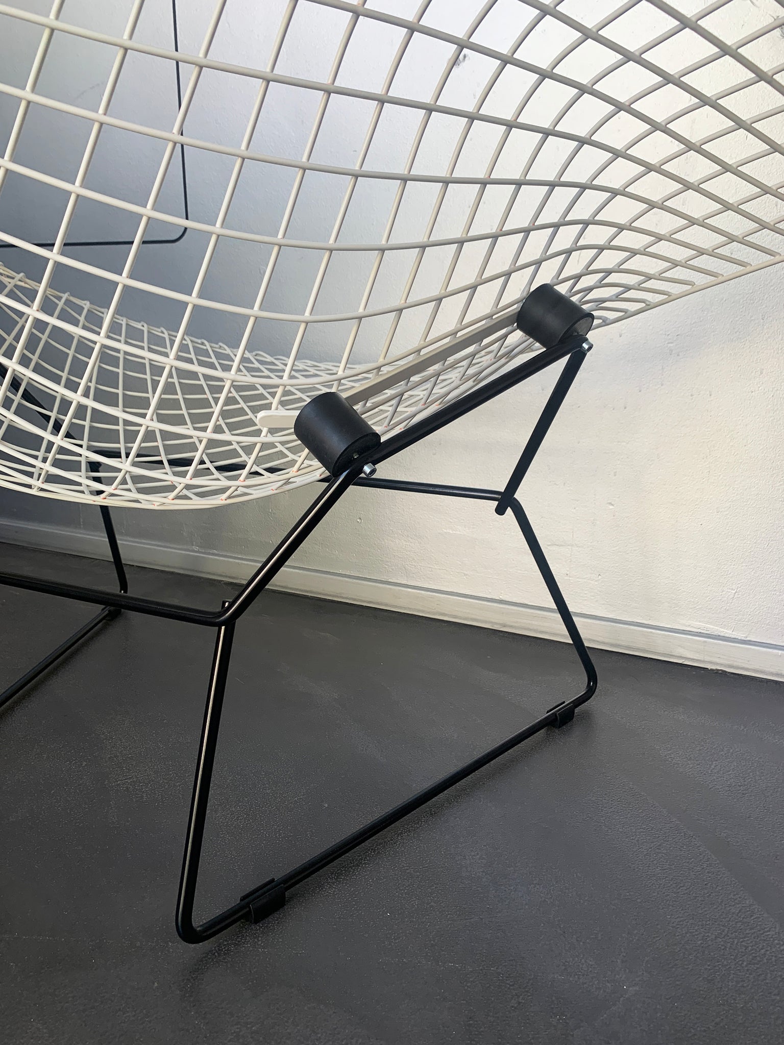 Big Diamond chair by Harry Bertoia for Knoll International 1960s, restored