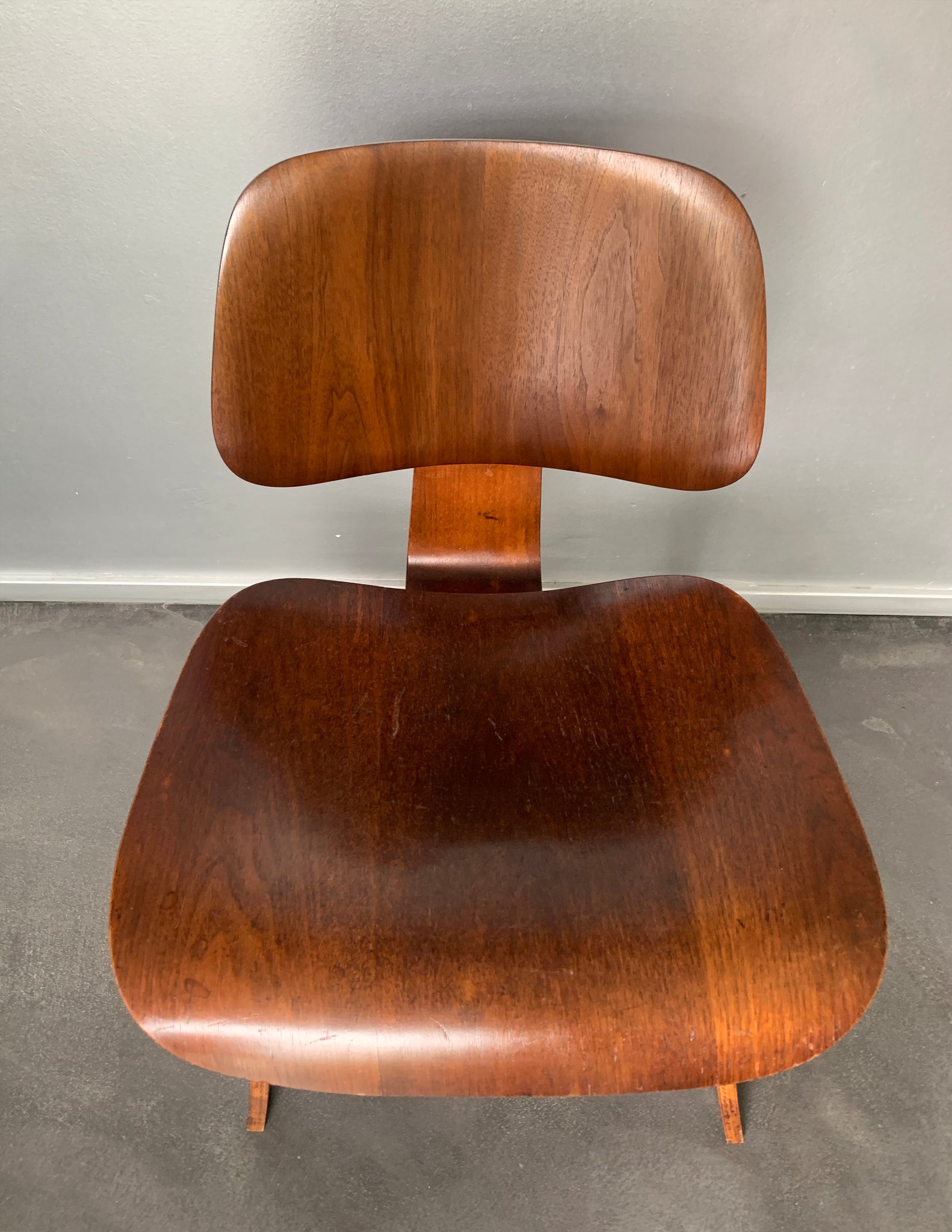 1945 DCW Dining Chair Wood, Charles & Ray Eames for Evans Plywood, with label