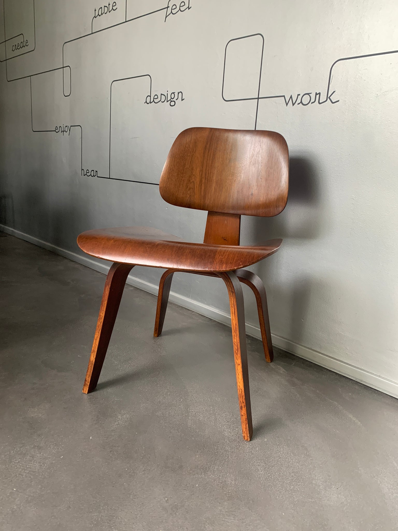 1945 DCW Dining Chair Wood, Charles & Ray Eames for Evans Plywood, with label