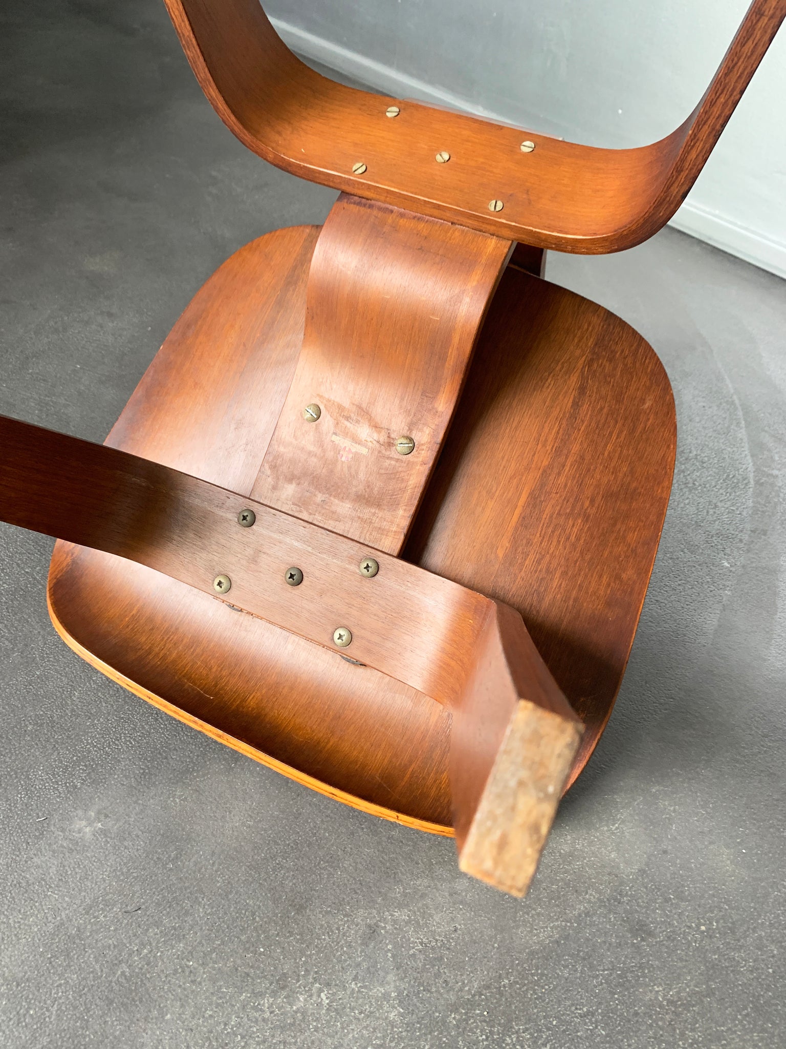 1945 DCW Dining Chair Wood, Charles & Ray Eames for Evans Plywood, with label