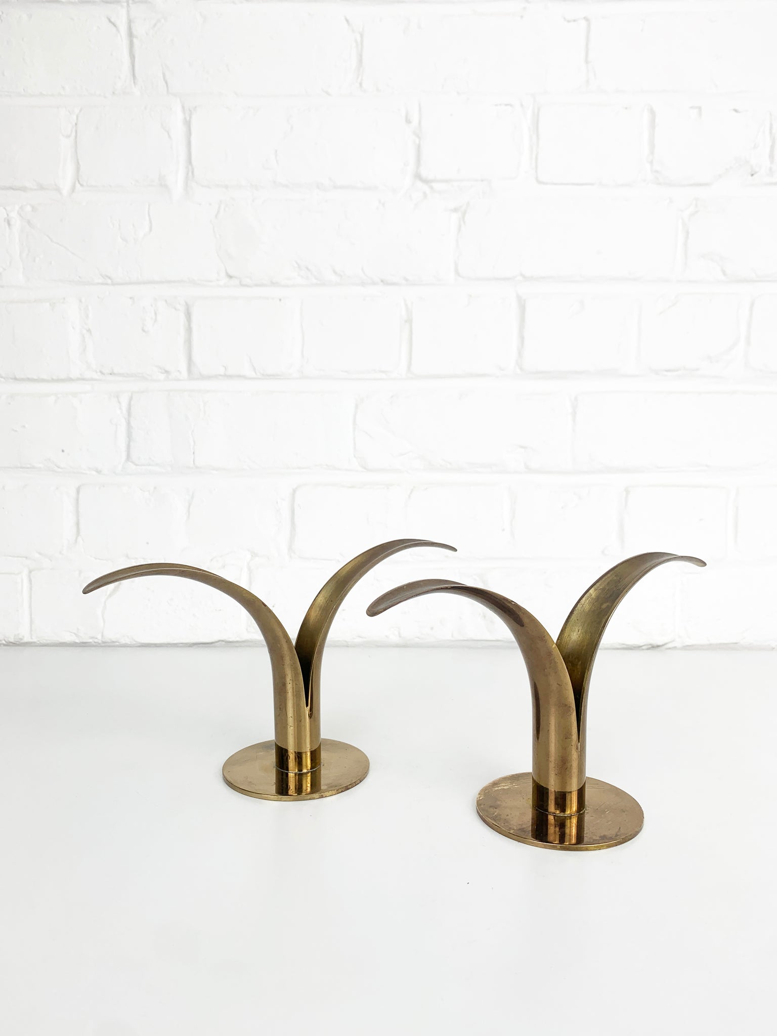 Pair Art Deco Lily Candlesticks in Brass by Ivar Ålenius Björk, Ystad-Metall Sweden