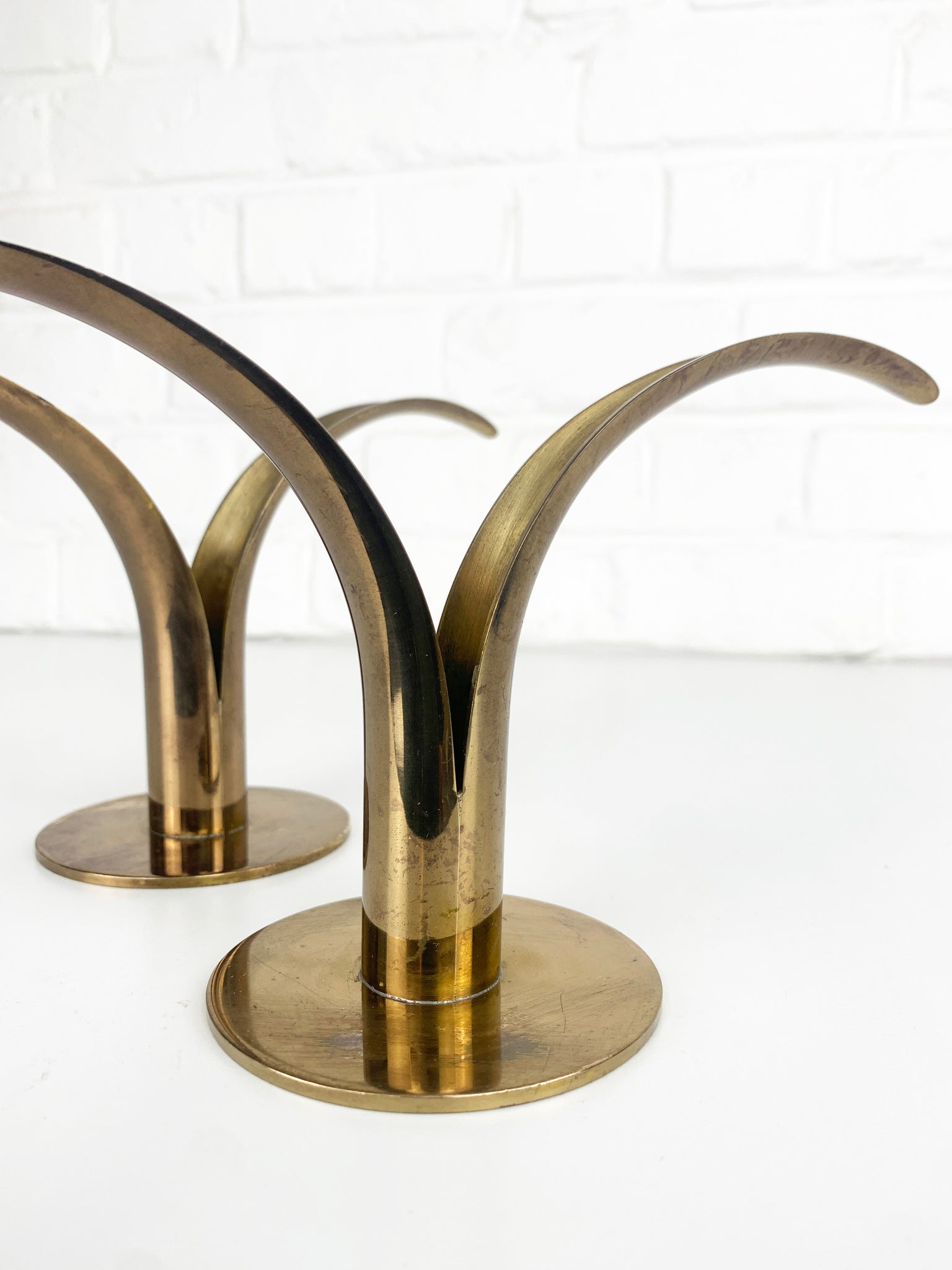 Pair Art Deco Lily Candlesticks in Brass by Ivar Ålenius Björk, Ystad-Metall Sweden