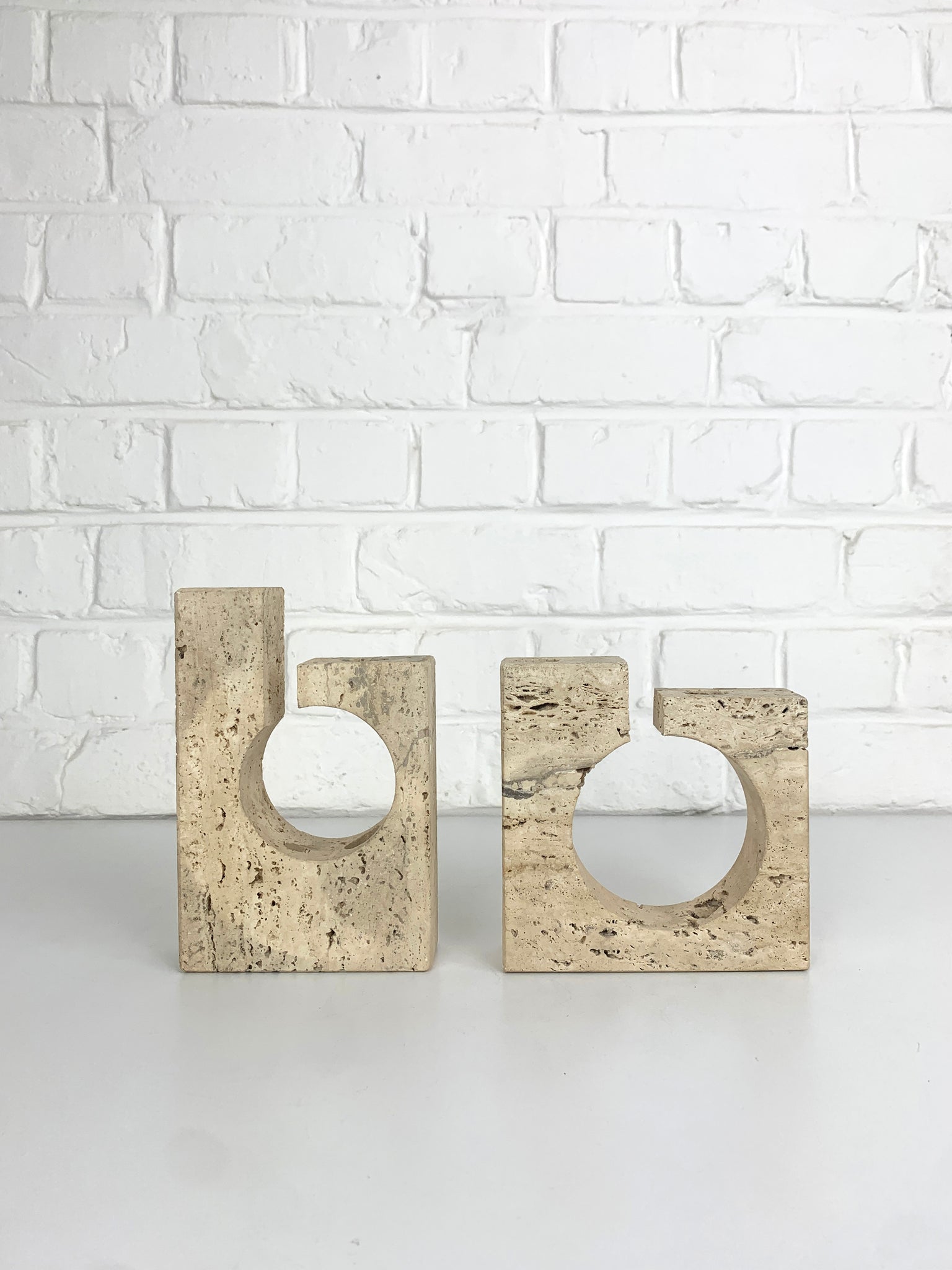 Pair Fratelli Mannelli brutalist candle holders in Travertine, 1970s