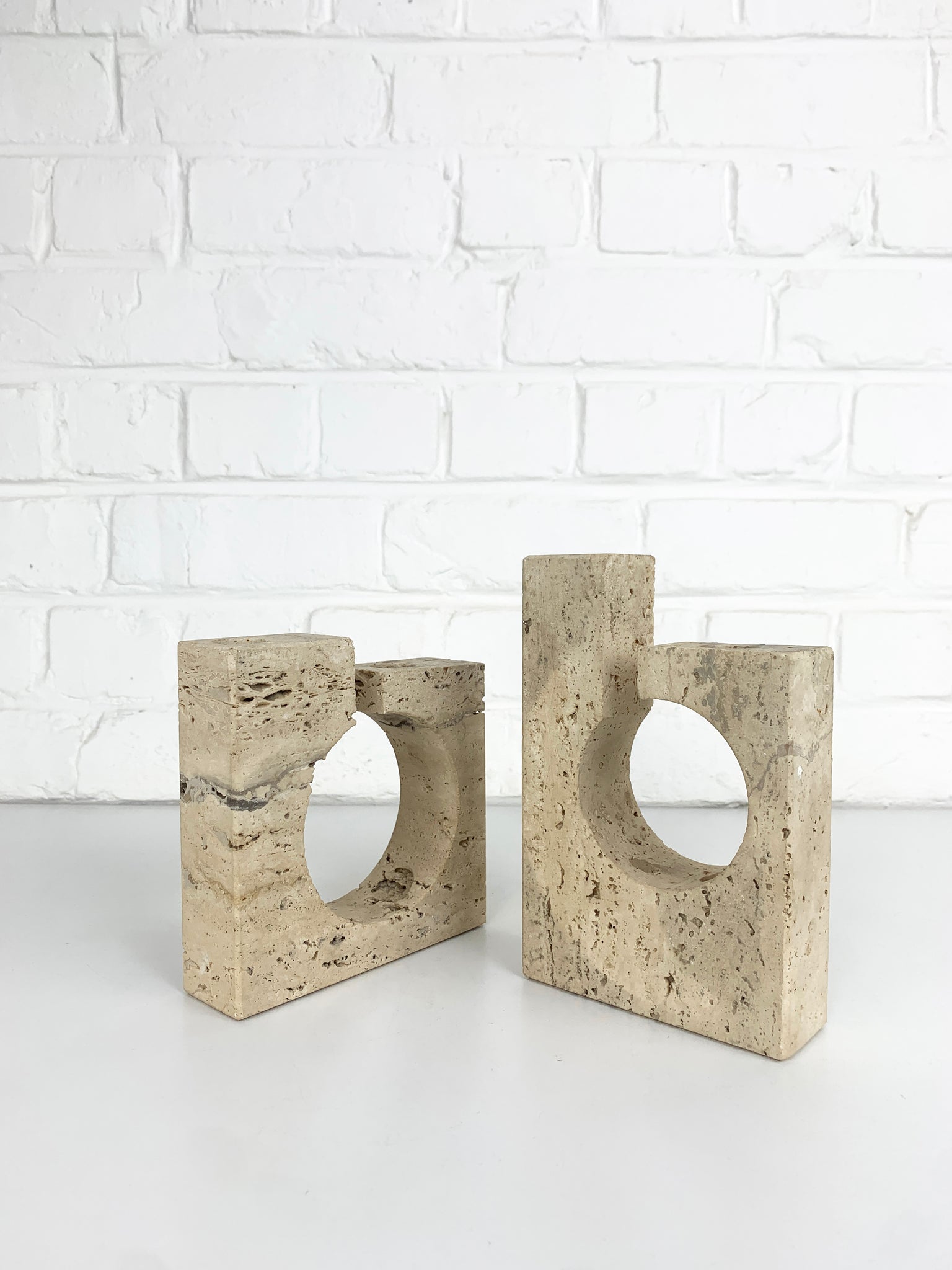 Pair Fratelli Mannelli brutalist candle holders in Travertine, 1970s