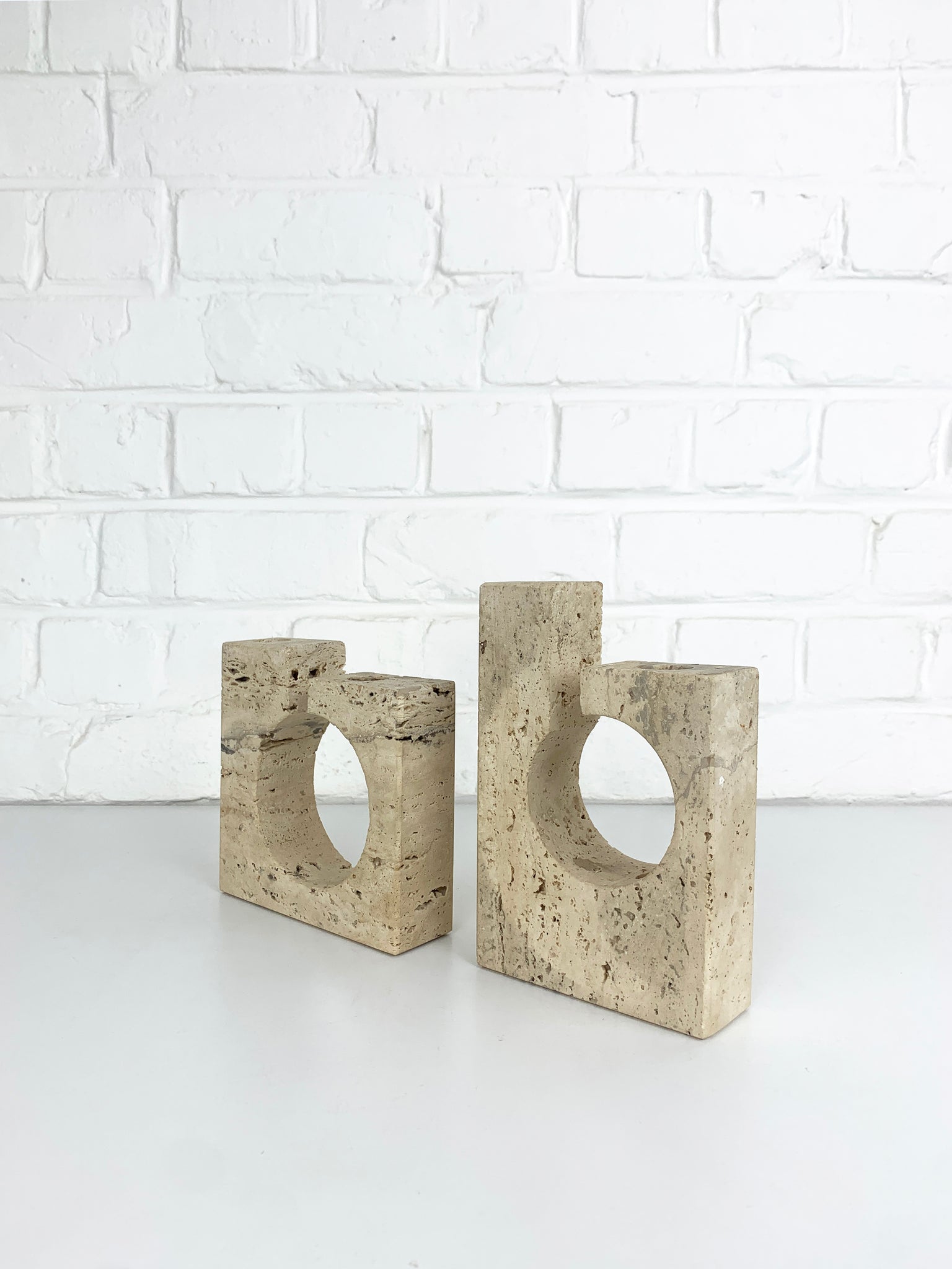 Pair Fratelli Mannelli brutalist candle holders in Travertine, 1970s
