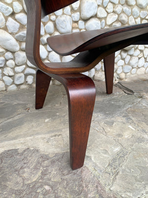 Pair LCW Lounge Chairs Wood Walnut, Charles & Ray Eames Evans / Herman Miller 1948-49