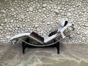 LC4 Chaise Longue by Le Corbusier, Jeanneret & Charlotte Perriand, Cassina, Cowhide, 1980s