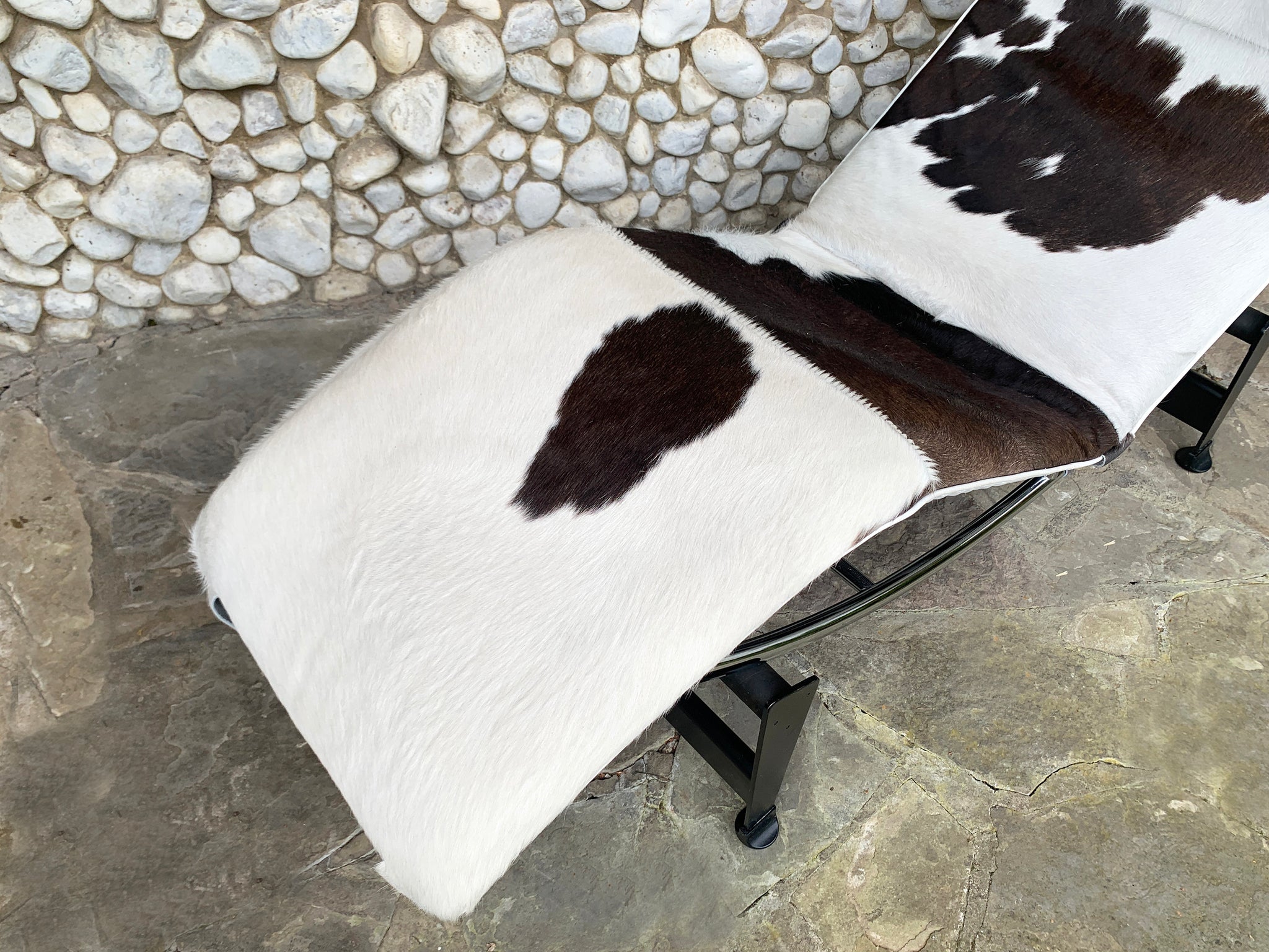 LC4 Chaise Longue by Le Corbusier, Jeanneret & Charlotte Perriand, Cassina, Cowhide, 1980s