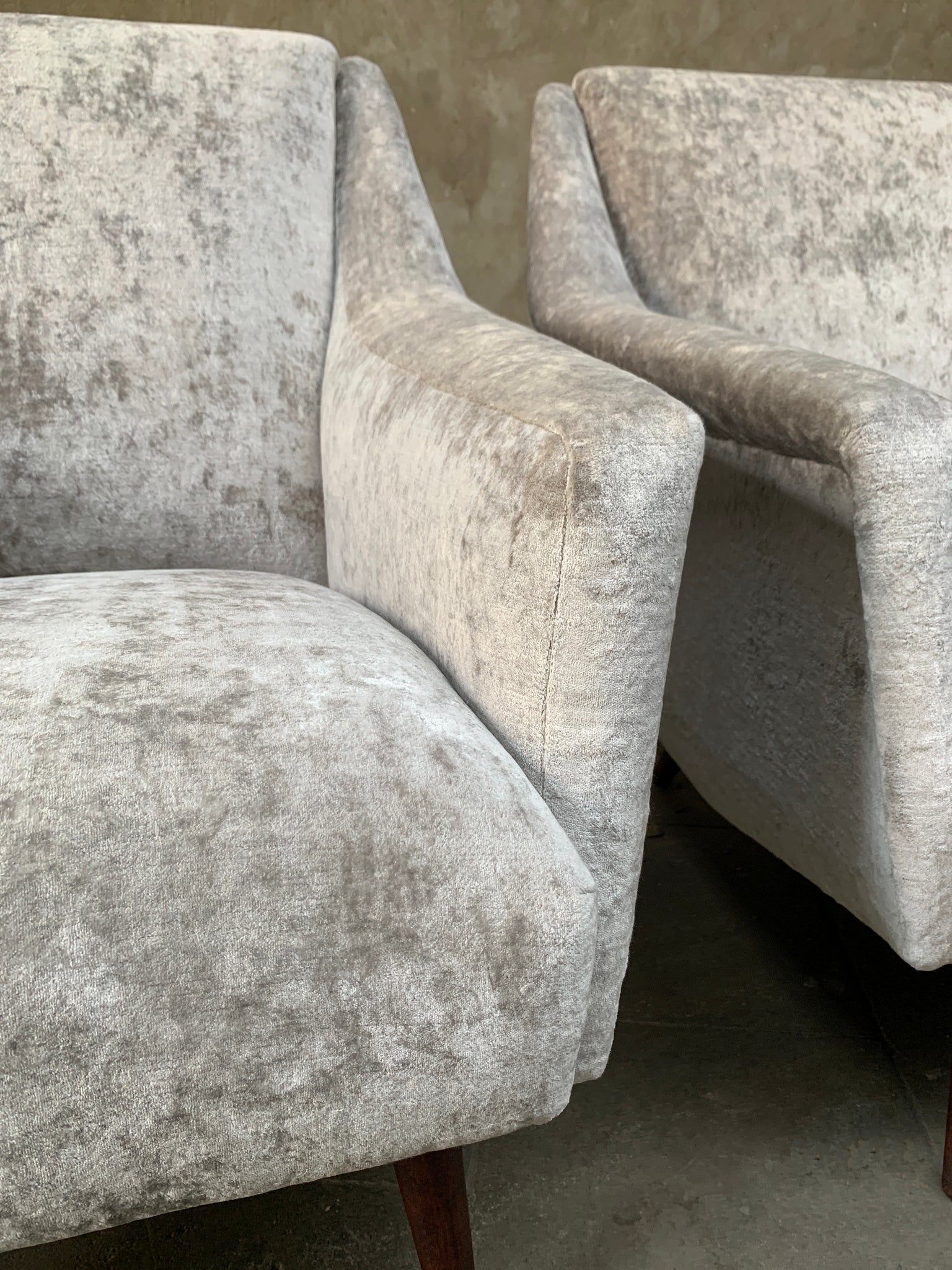 Carlo de Carli Lounge Chairs 1950s upholstered in Fendi Casa Velvet, Pair