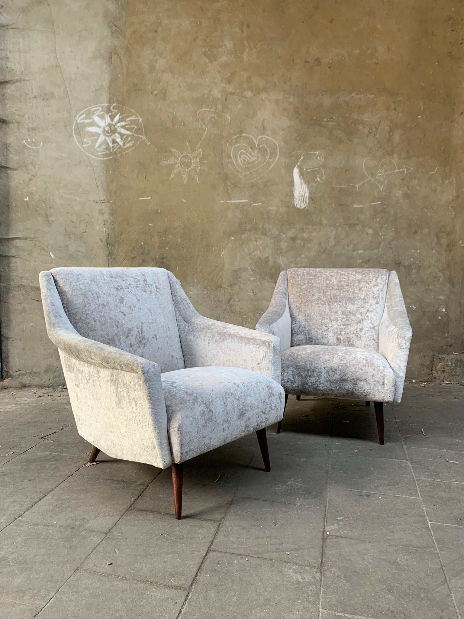 Carlo de Carli Lounge Chairs 1950s upholstered in Fendi Casa Velvet, Pair