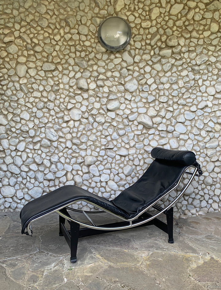 Chaise Longue LC4 leather by Le Corbusier Jeanneret Perriand Cassi Bert Mauritz