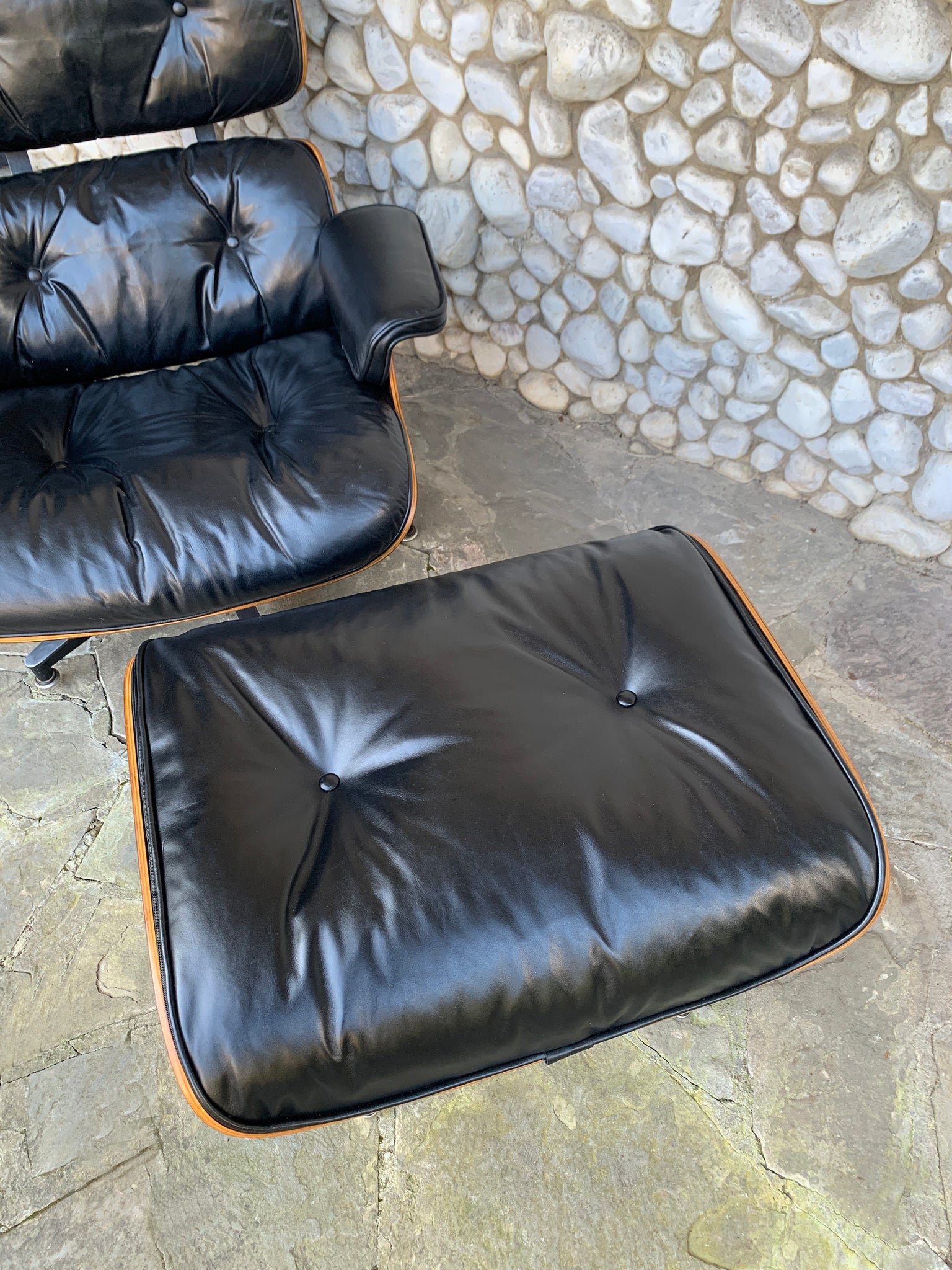 Herman Miller Lounge chair 670 & ottoman 671 Charles & Ray Eames 1960