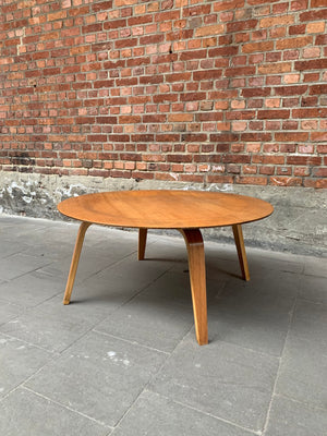 CTW Coffee Table in Ash Plywood, Charles & Ray Eames for Herman Miller / Evans, 1940s