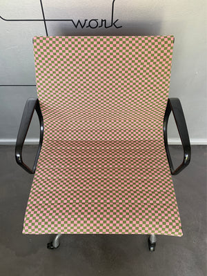 Eames EA117 Office Chair, Herman Miller 1960s – New Checker Fabric by Alexander Girard