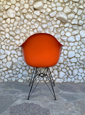 Eames DAR Chair Fiberglass on original Eiffel-base, Herman Miller, 1963