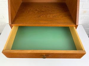 Danish Nightstand in Teak with shelf and drawer, 1960s Mid-Century
