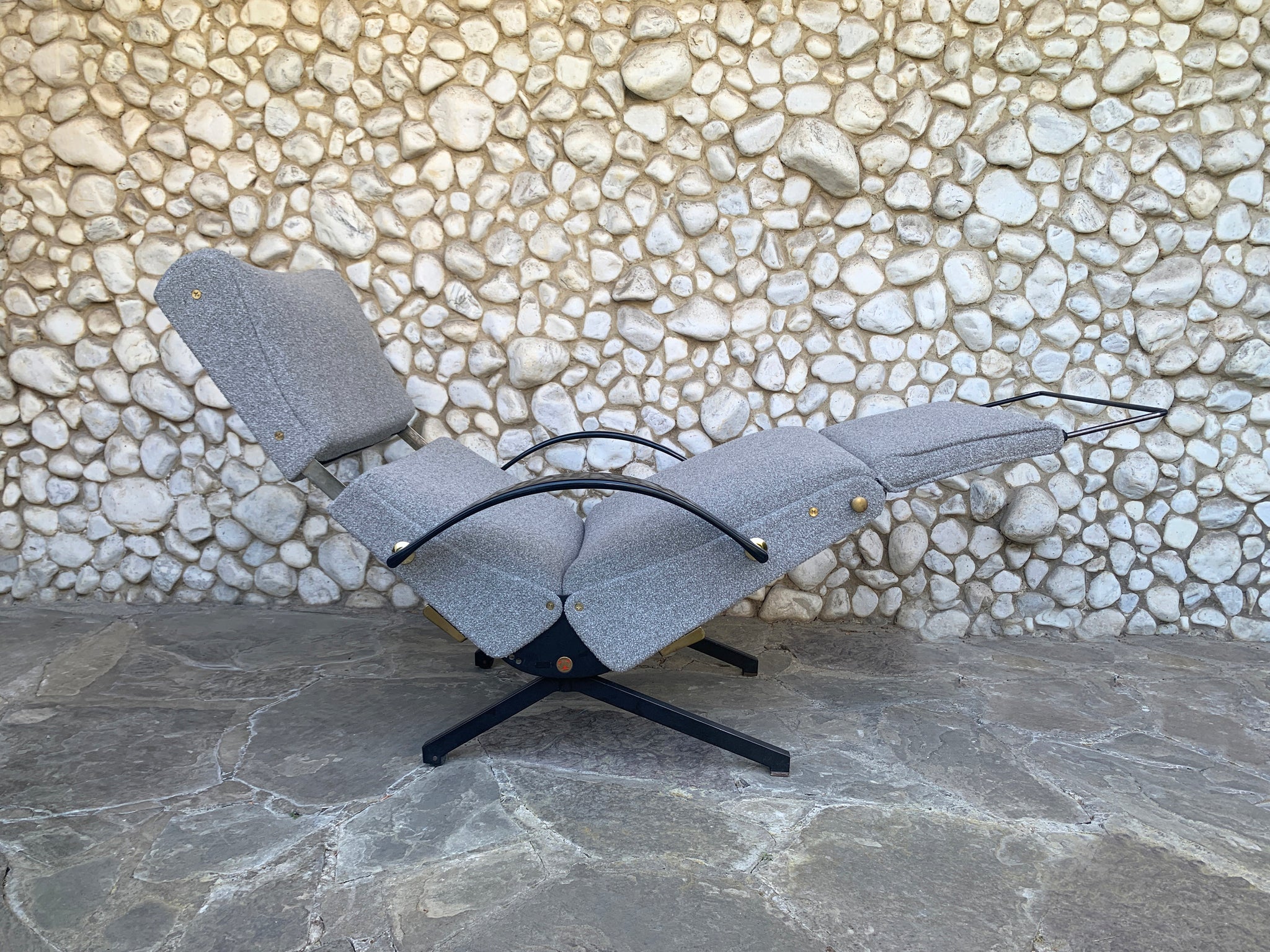 Osvaldo Borsani P40 Lounge Chair for Tecno, Italy 1950s, Reupholstered