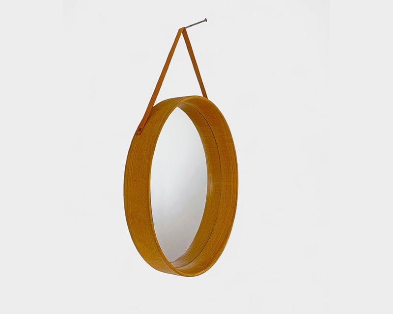 Round Scandinavian Mirror in Oak Wood with Leather, vintage 1960-70s