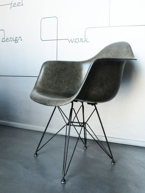 DAR Fiberglass Armchair with Rope-Edge on original Eiffel Base by Charles Eames for Zenith, pre Herman Miller 1950