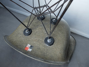 DAR Fiberglass Armchair with Rope-Edge on original Eiffel Base by Charles Eames for Zenith, pre Herman Miller 1950