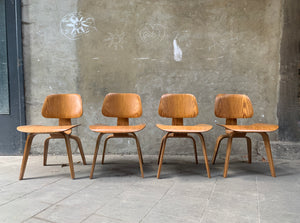 DCW Chairs by Charles & Ray Eames for Evans / Herman Miller Ash, 1940s, Set of 4